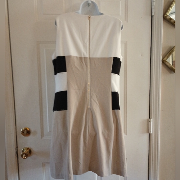 Calvin Klein Sleeveless Color Block Sheath Mini Dress. Size: 16 - Picture 10 of 14